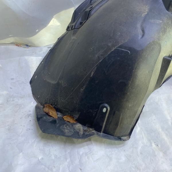 Volvo XC60 Ön Çamurluk Davlumbazı 18-21