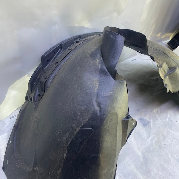 Volvo XC60 Ön Çamurluk Davlumbazı 18-21