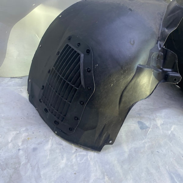 Volvo XC60 Ön Çamurluk Davlumbazı 18-21