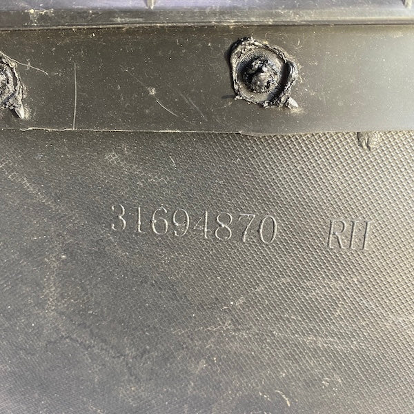 Volvo XC60 Ön Çamurluk Davlumbazı 18-21