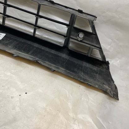 Volvo XC60 Ön Tampon Alt Izgara 32234959 Orijinal Çıkma En Uygun Oto Parça