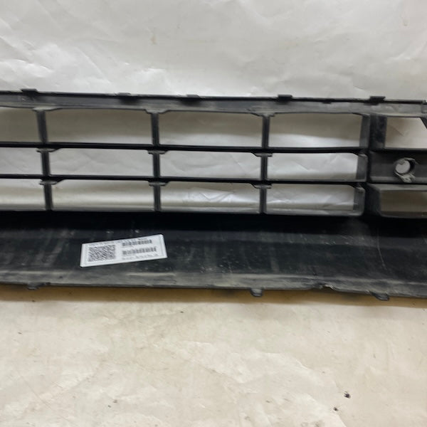 Volvo XC60 Ön Tampon Alt Izgara 32234959 Orijinal Çıkma En Uygun Oto Parça