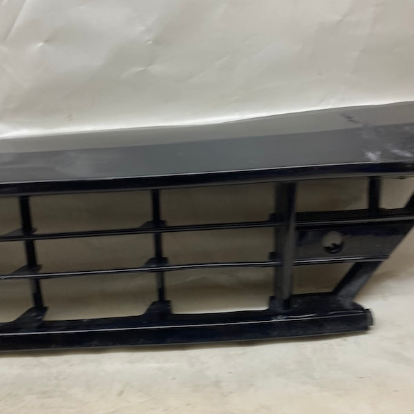 Volvo XC60 Ön Tampon Alt Izgara 32234959 Orijinal Çıkma En Uygun Oto Parça