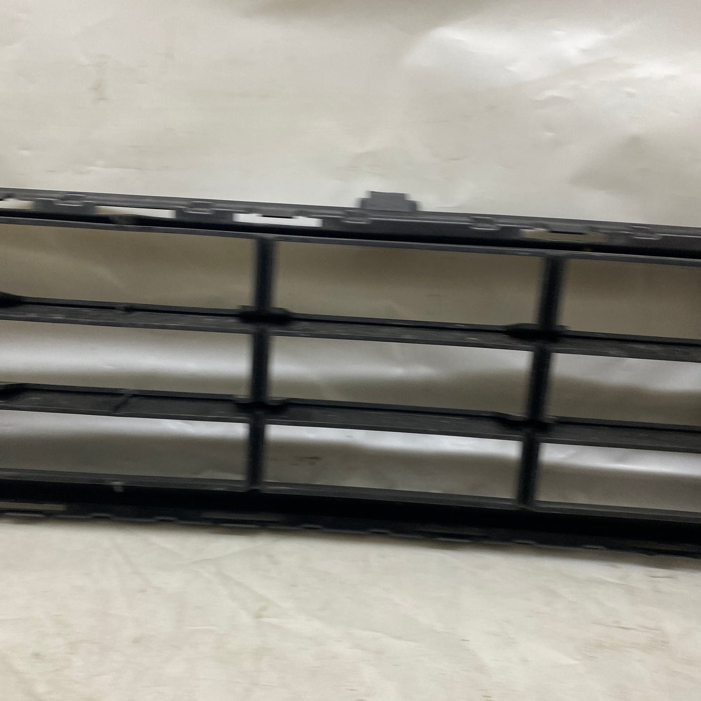Volvo XC40/C40 Elektrikli Ön Tampon Alt Izgara 32136098 Orijinal Çıkma En Uygun Oto Parça