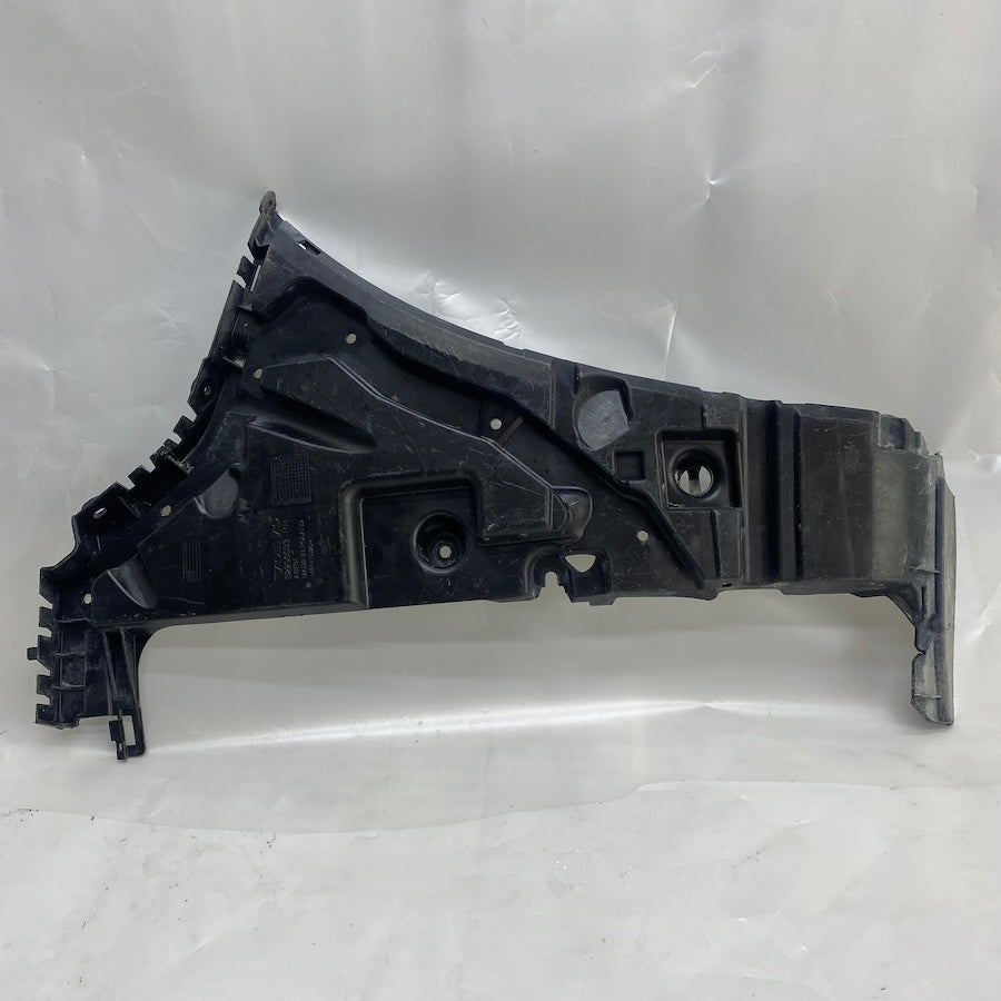 Volvo XC60 Sağ Arka Tampon Braketi 32296033