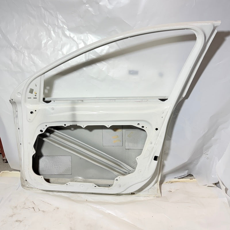 Volvo XC60 Sağ Ön Kapı 2009-2017 Orijinal Çıkma En Uygun Oto Parça