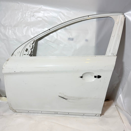 Volvo XC60 Sol Ön Kapı 09-17 Beyaz/Siyah Beyaz En Uygun Oto Parça