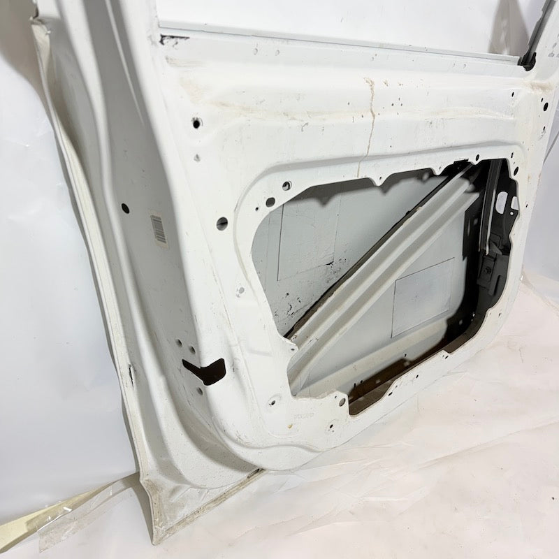 Volvo XC60 Sol Ön Kapı 09-17 Beyaz/Siyah En Uygun Oto Parça