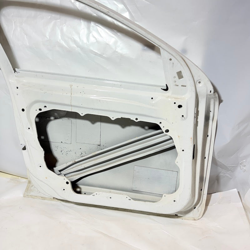 Volvo XC60 Sol Ön Kapı 09-17 Beyaz/Siyah En Uygun Oto Parça
