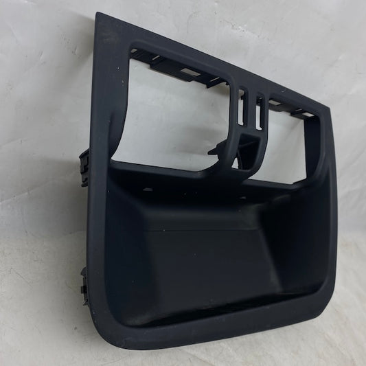 Volvo XC60 Torpido Orta Panel 2007-2016 30791738 Orijinal Çıkma En Uygun Oto Parça