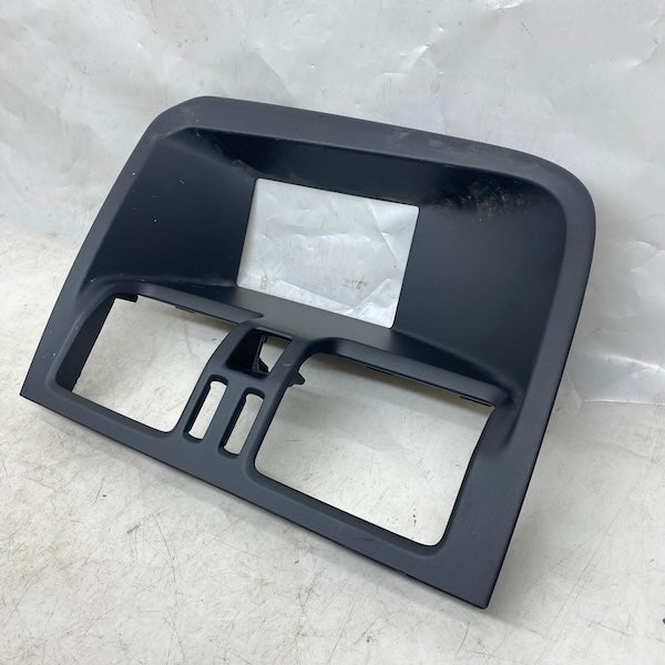 Volvo XC60 Torpido Orta Panel 5 Inch 2007-2016 1877322 En Uygun Oto Parça