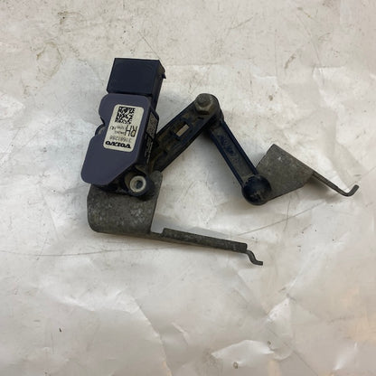 Volvo XC60/XC90 Far Seviye Sensörü 31681288 15-24 En Uygun Oto Parça