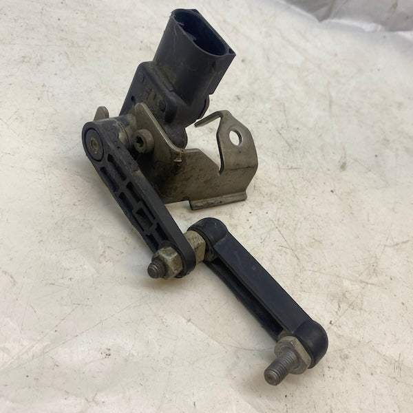 Volvo XC60/XC90 Sağ Far Seviye Sensörü 31360329 En Uygun Oto Parça