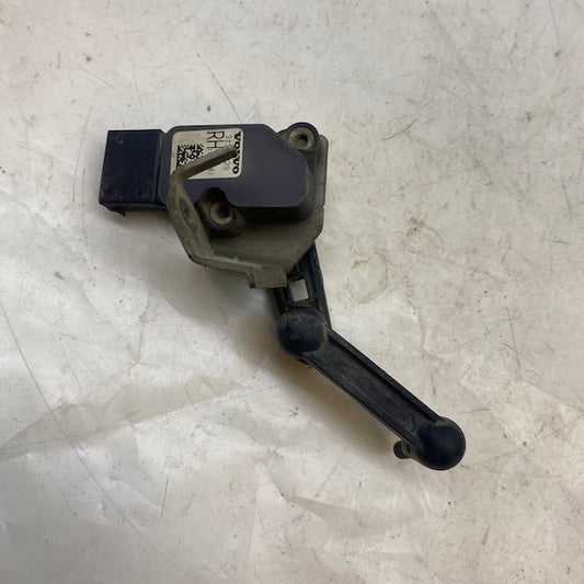 Volvo XC60/XC90 Sağ Far Seviye Sensörü 31360329 En Uygun Oto Parça