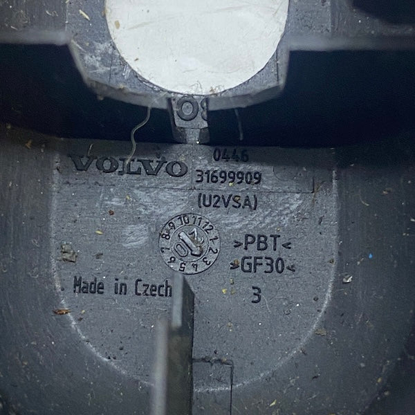 Volvo XC90 Arka Silecek Kapağı 31699909 14-25 En Uygun Oto Parça