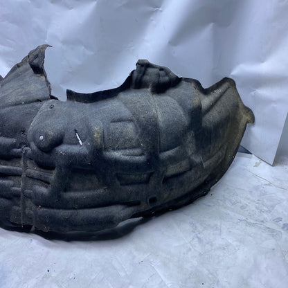 Volvo XC90 Arka Sol Çamurluk Davlumbazı 31353846