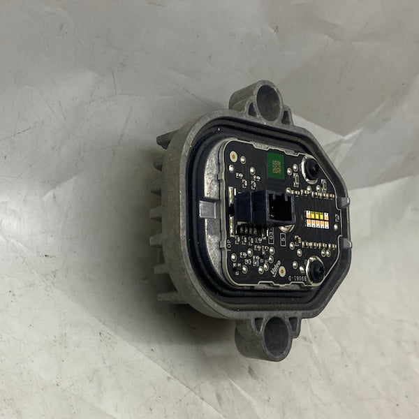 Volvo XC90 Far Köşe Ledi Beyni E911613 14-20 En Uygun Oto Parça