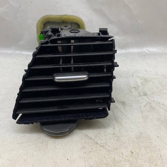 Volvo XC90 Kalorifer Izgarası Ön Sağ 32219346 2016 En Uygun Oto Parça