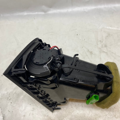 Volvo XC90 Kalorifer Izgarası Orta Sağ 32277973 En Uygun Oto Parça