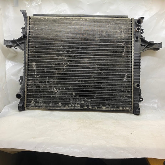 Volvo XC90 Motor Su Radyatörü 2.4lt Dizel 30723706 Orijinal Çıkma En Uygun Oto Parça