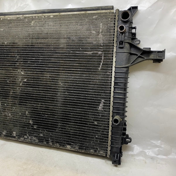 Volvo XC90 Motor Su Radyatörü 2.4lt Dizel 30723706 Orijinal Çıkma En Uygun Oto Parça