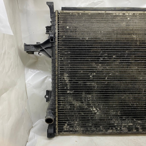 Volvo XC90 Motor Su Radyatörü 2.4lt Dizel 30723706 Orijinal Çıkma En Uygun Oto Parça