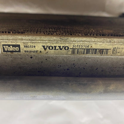 Volvo XC90 Motor Su Radyatörü 2.4lt Dizel 30723706 Orijinal Çıkma En Uygun Oto Parça