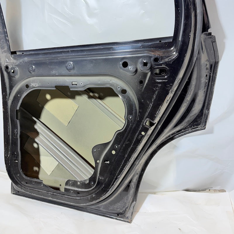 Volvo XC90 Sağ Arka Kapı 15-25 En Uygun Oto Parça