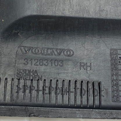 Volvo XC90 Sağ Arka Kapı Çıtası 31283103