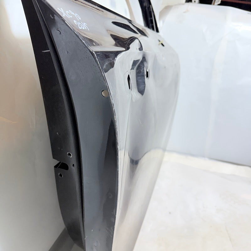 Volvo XC90 Sağ Ön Kapı 15-25 En Uygun Oto Parça