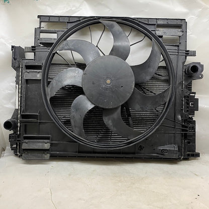 Volvo XC90 Su Radyatörü ve Fanı 31338288/32224828 Orijinal Çıkma En Uygun Oto Parça