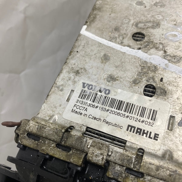 Volvo XC90 Turbo Soğutucu Radyatörü 3133383906 Orijinal Çıkma En Uygun Oto Parça