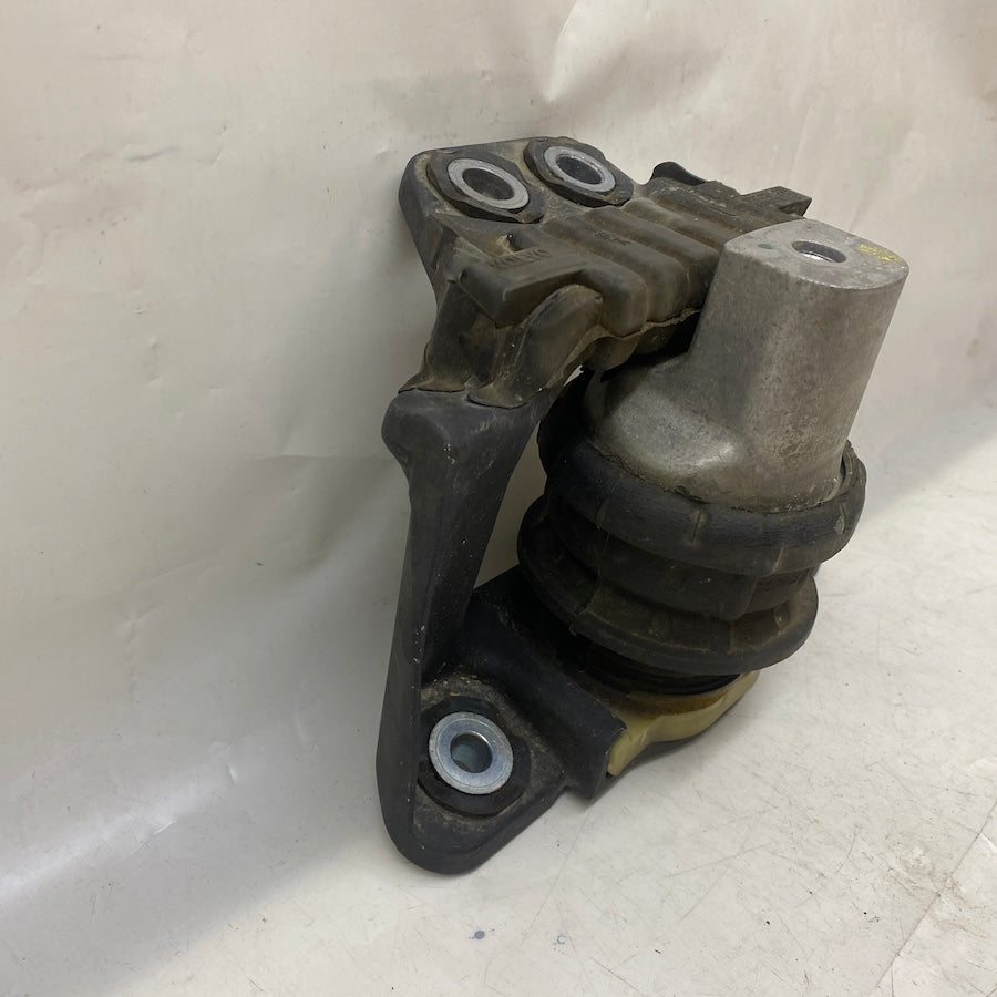 Volvo XC90 XC60 Motor Üst Kulağı 32222219 Orijinal Çıkma 2015-2022