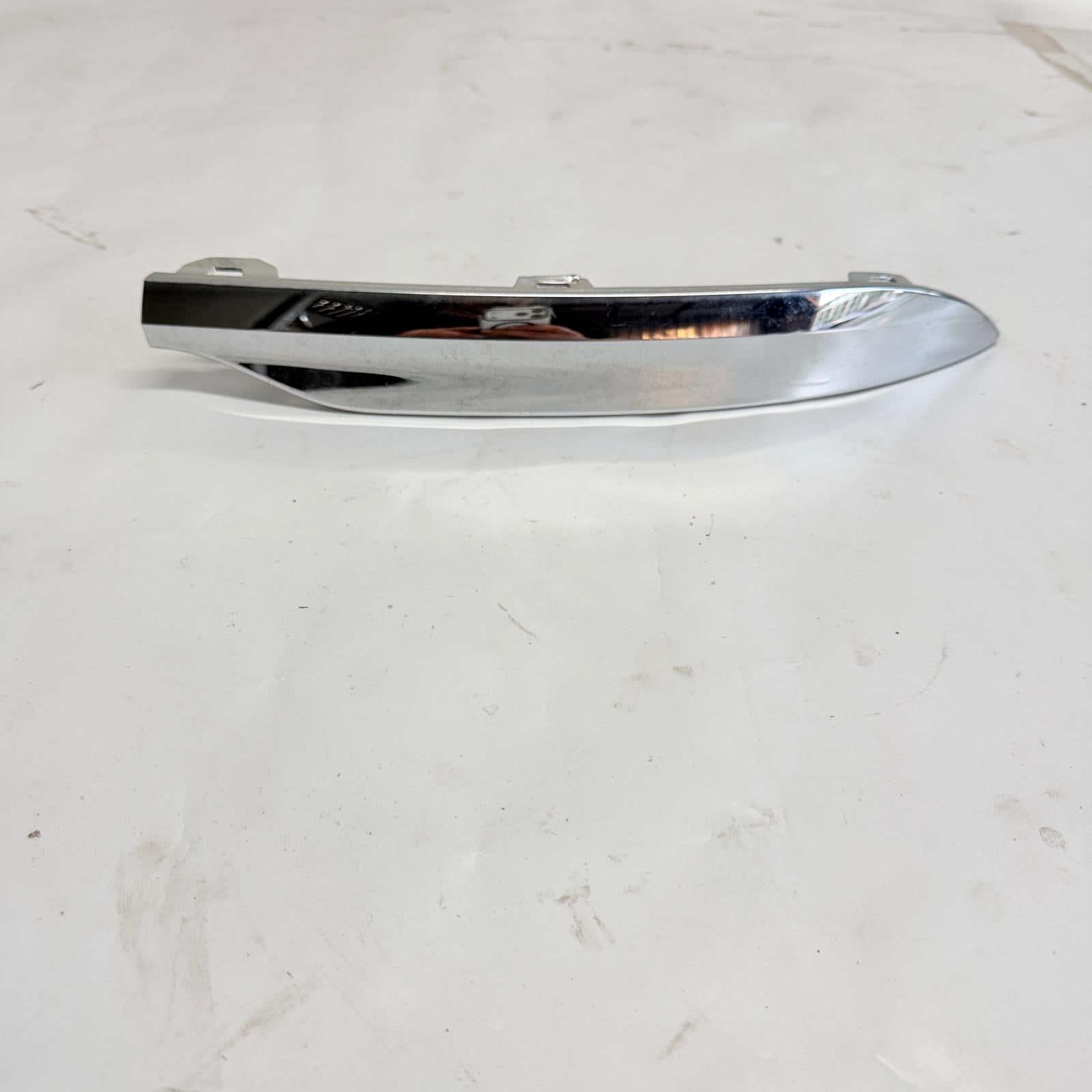 Volvo XC60 Arka Tampon Krom Çıtası Sağ 32227903 En Uygun Oto Parça