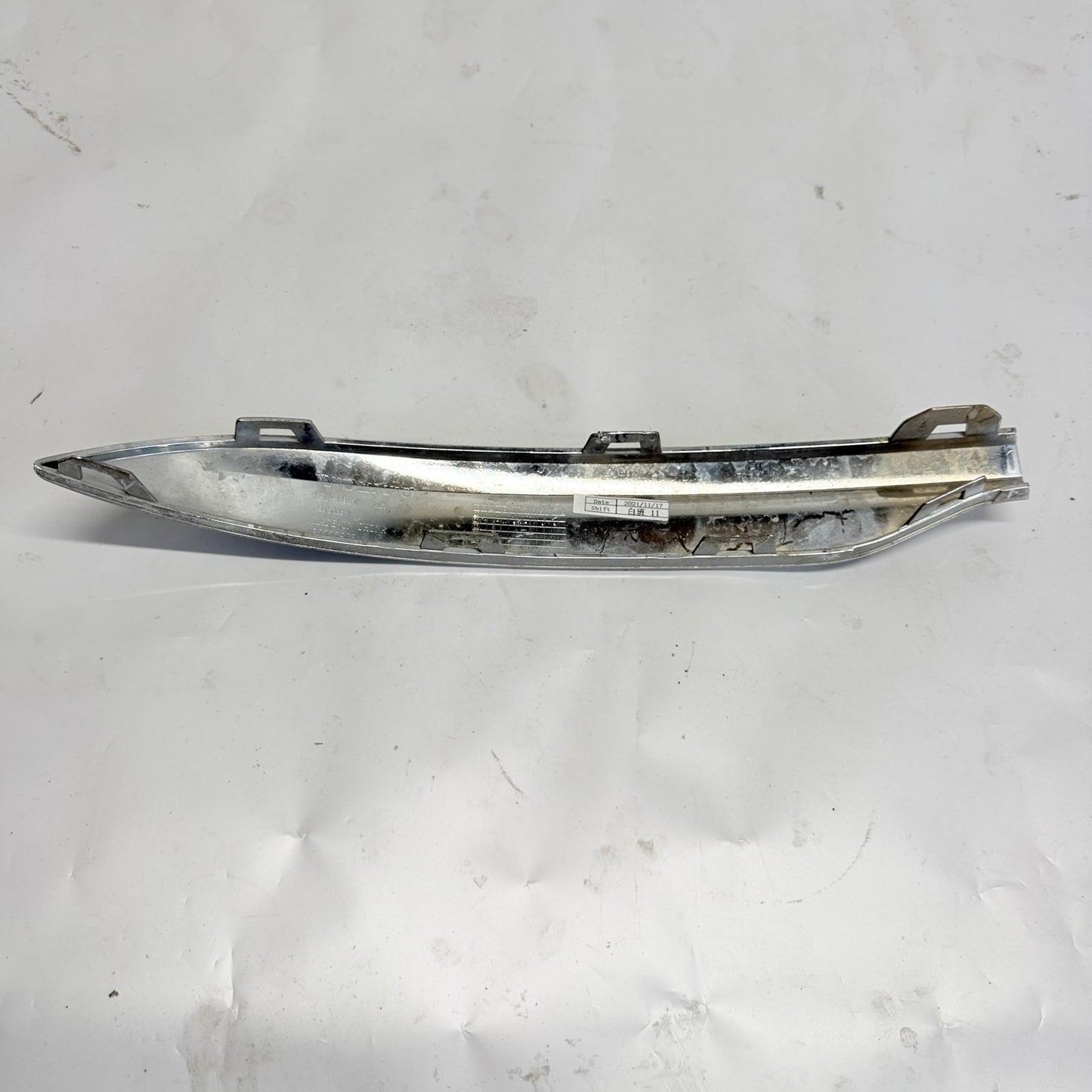 Volvo XC60 Arka Tampon Krom Çıtası Sağ 32227903 En Uygun Oto Parça