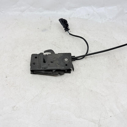 Volvo XC90 XC60 Sol Kaput Kilidi 32226108 32318456