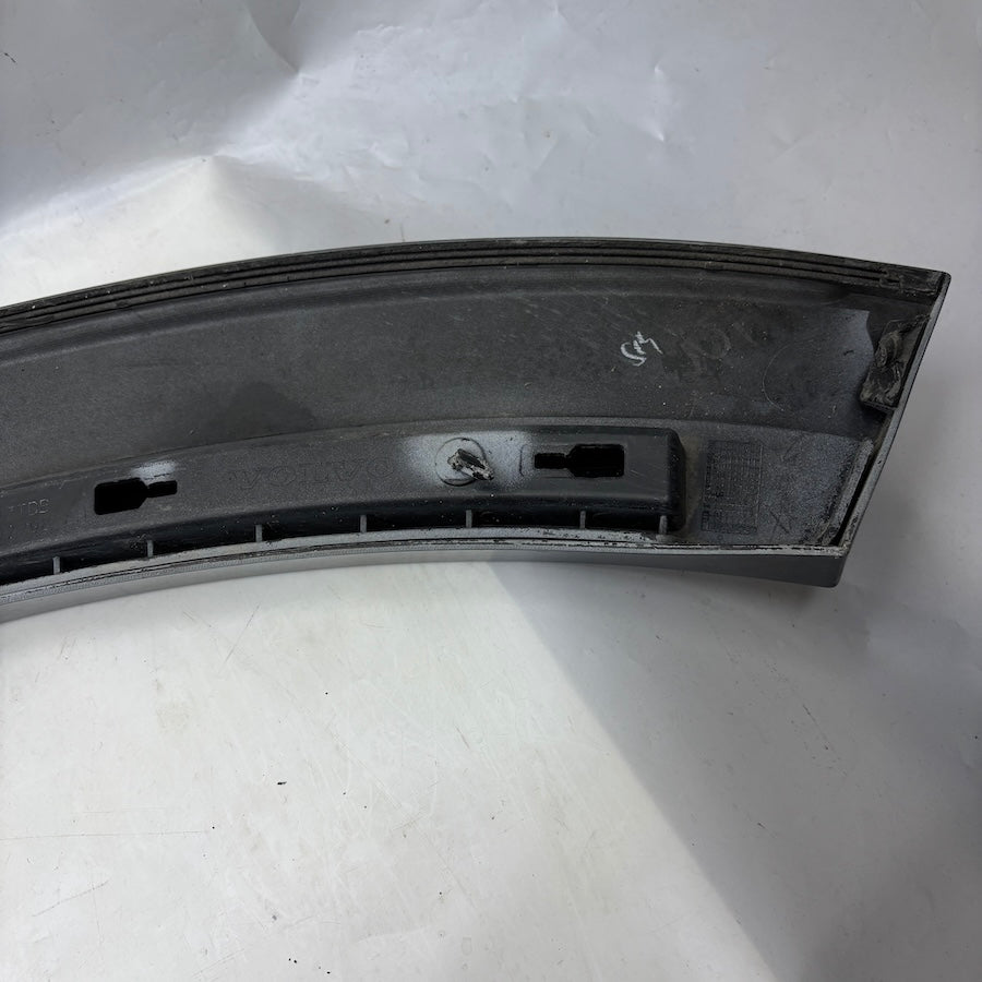 Volvo XC90 Sol Ön Dodik Çamurluk Kaplama 31399460