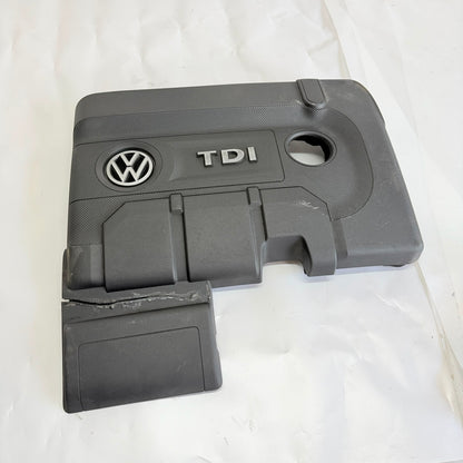 VW Polo 1.4 TDI CUS Motor Üst Kapağı 04B103925E