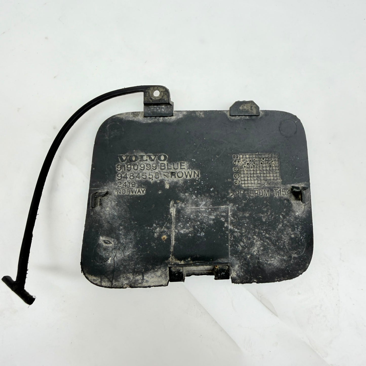 Volvo V70 XC70 Arka Tampon Çeki Demir Kapağı 9190999 En Uygun Oto Parça