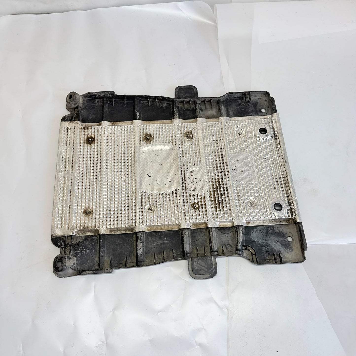 Skoda Superb Motor Alt Muhafaza Koruma Paneli 5Q0825230