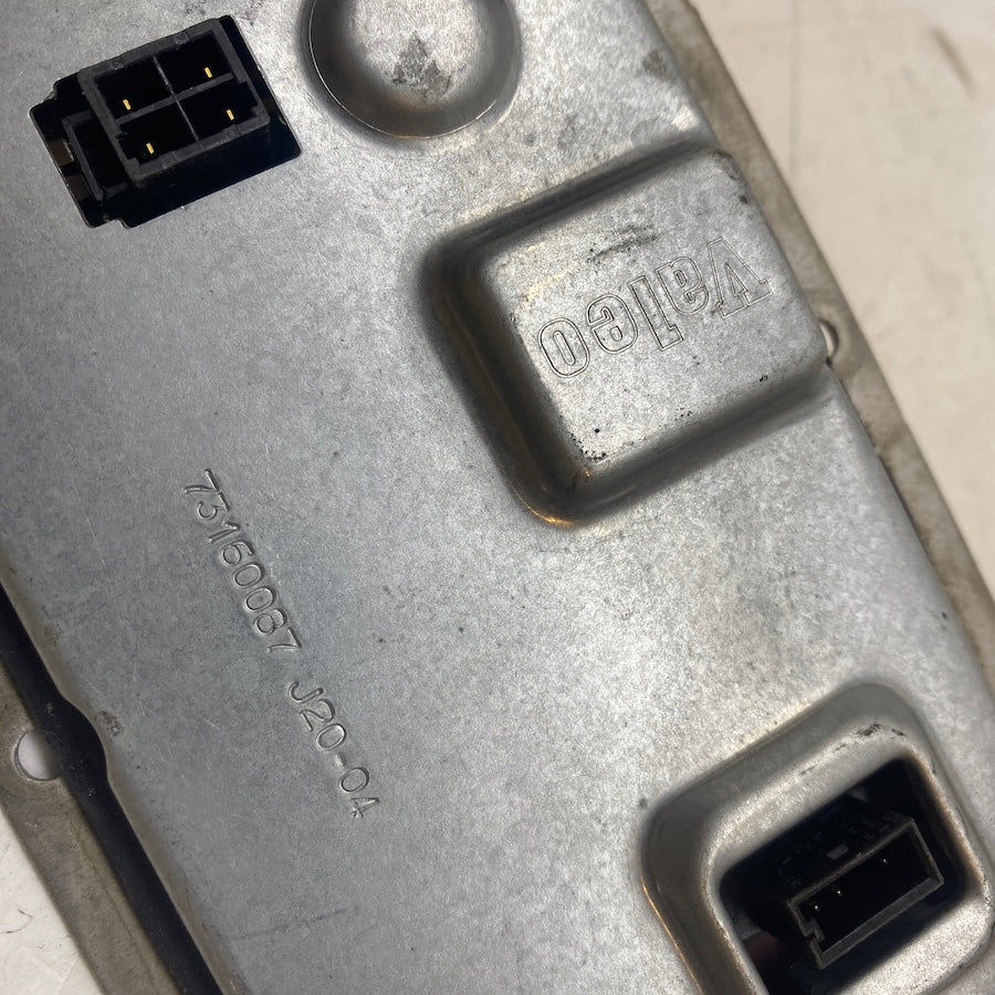 Volkswagen, Volvo, Audi xenon far beyni – çıkma OEM kontrol ünitesi.