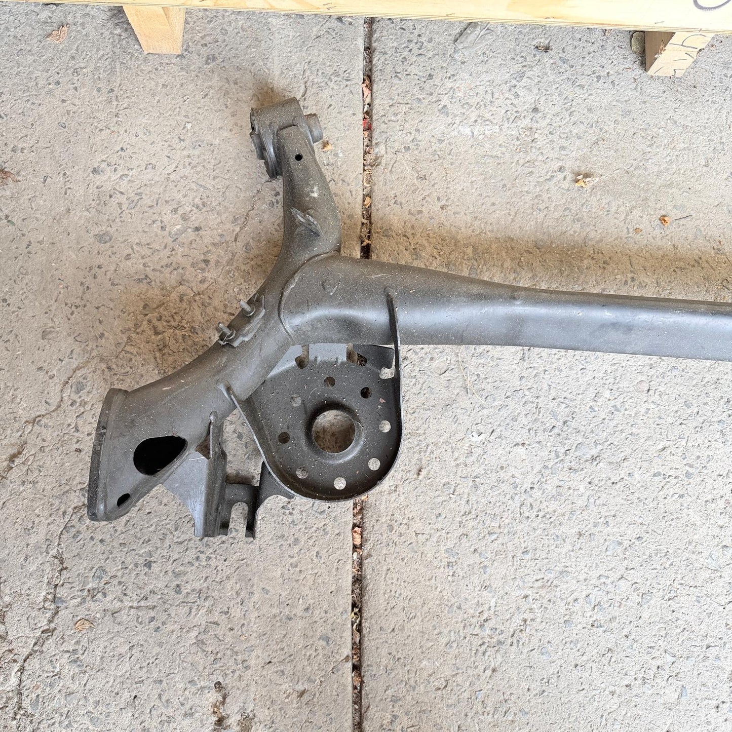 Toyota Yaris Arka Dingil Torsiyon 06-13